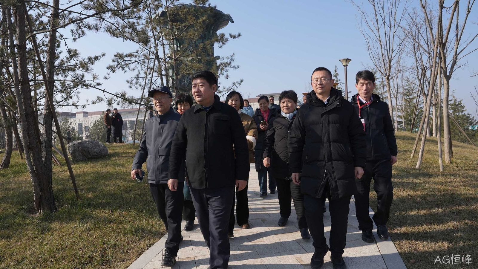 张载文化研究会秦东魁会长一行莅临AG恒峰参观交流
